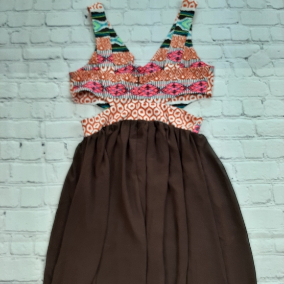 Bundle of 3 dresses - Picture 6 of 9